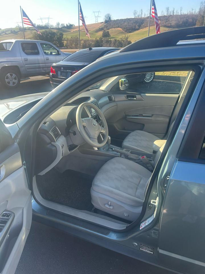 Subaru Forester 2.5X Premium 2010