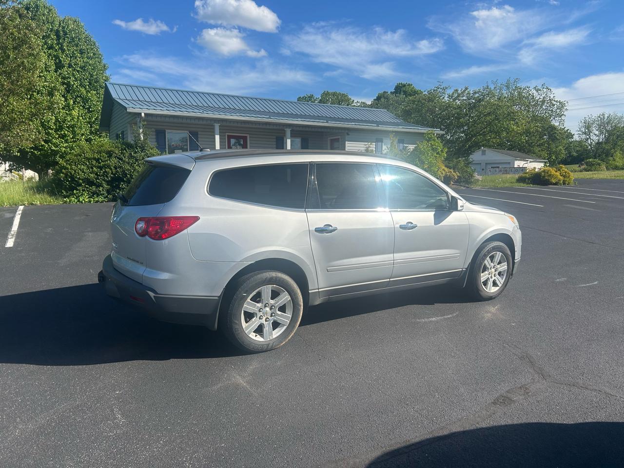 Chevrolet Traverse 2LT AWD 2011