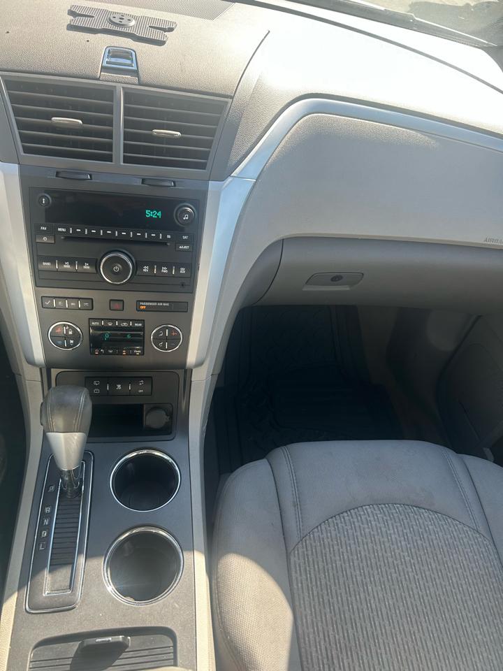 Chevrolet Traverse 2LT AWD 2011