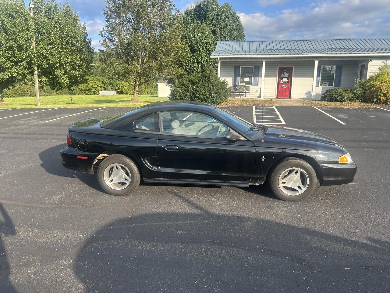 Ford Mustang Coupe 1998