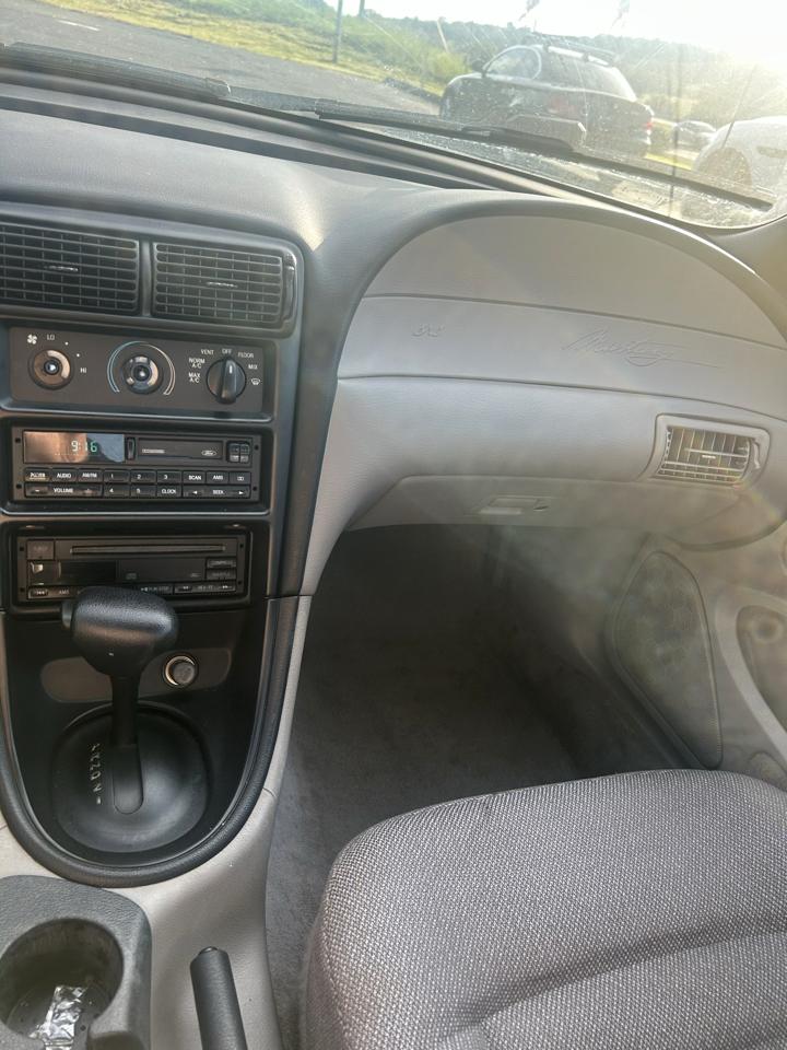 Ford Mustang Coupe 1998