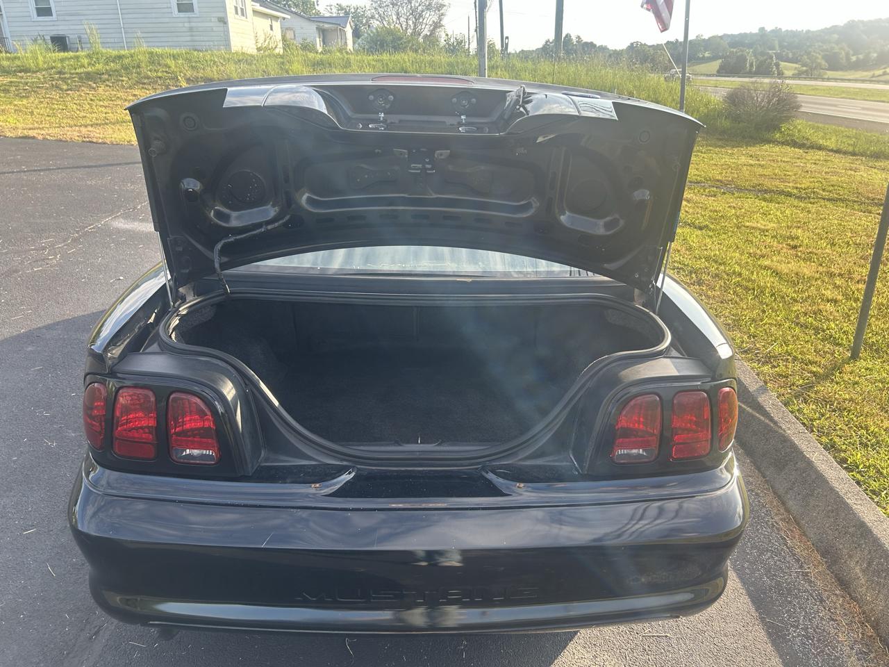 Ford Mustang Coupe 1998