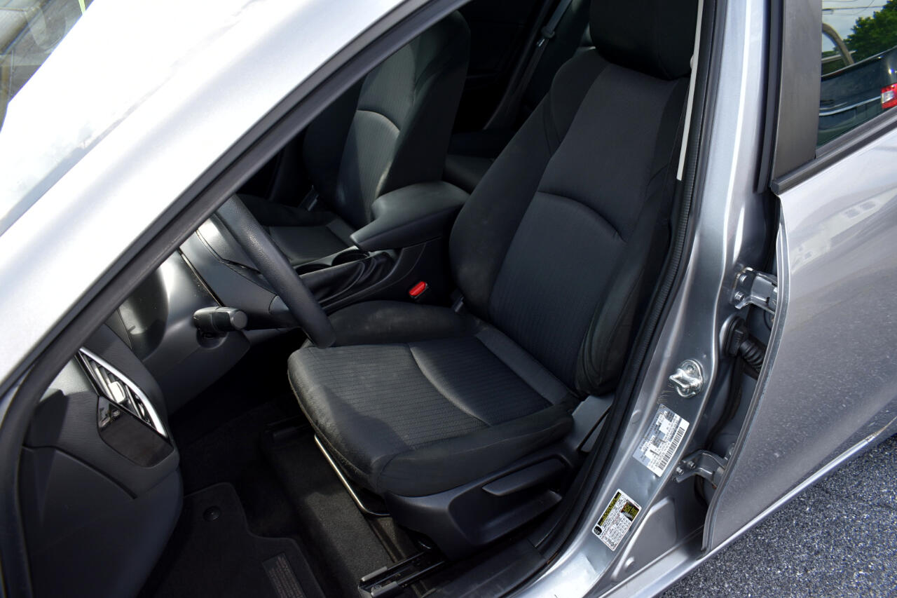 Mazda MAZDA3 i Sport AT 4-Door 2015 Mazda MAZDA3 i Sport AT 4-Door 2015