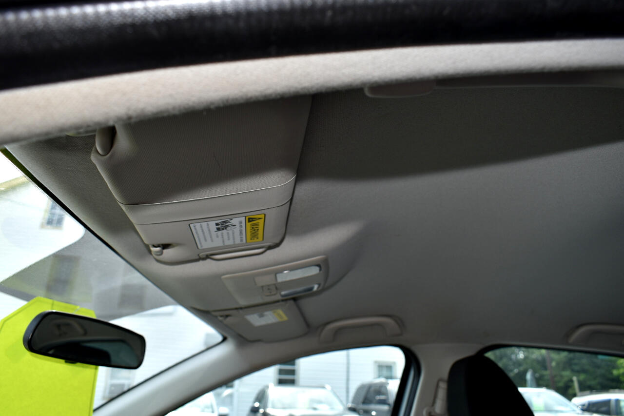 Mazda MAZDA3 i Sport AT 4-Door 2015 Mazda MAZDA3 i Sport AT 4-Door 2015