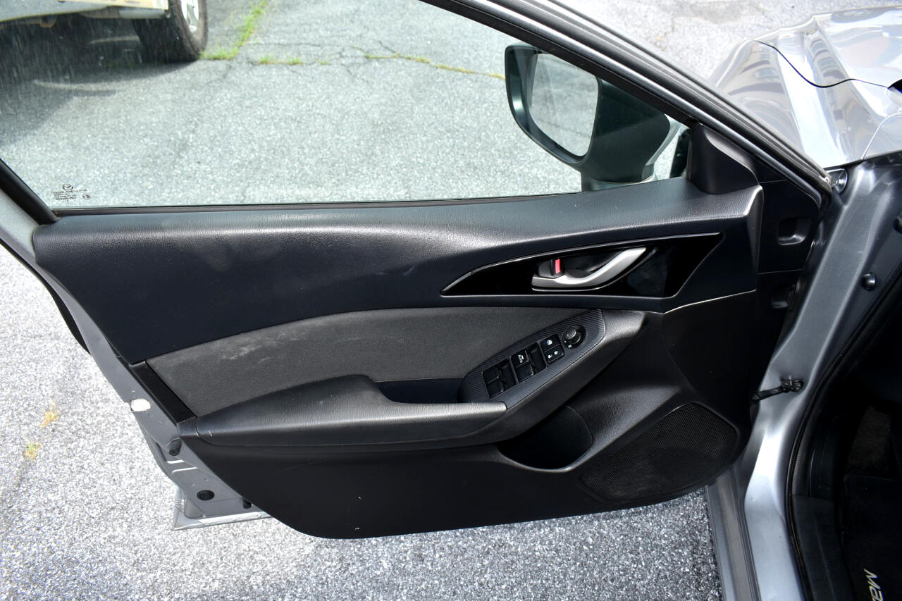 Mazda MAZDA3 i Sport AT 4-Door 2015 Mazda MAZDA3 i Sport AT 4-Door 2015