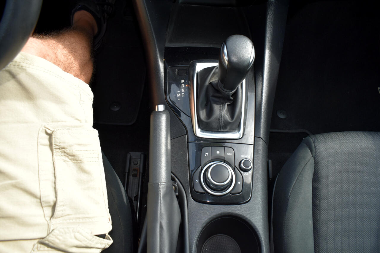 Mazda MAZDA3 i Sport AT 4-Door 2015 Mazda MAZDA3 i Sport AT 4-Door 2015