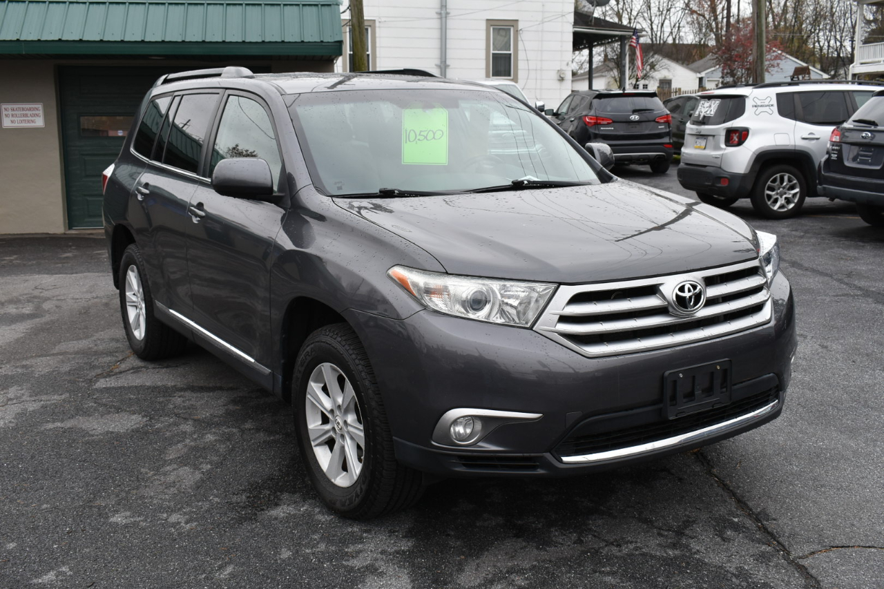 2013 Toyota Highlander Base Hybrid photo 2