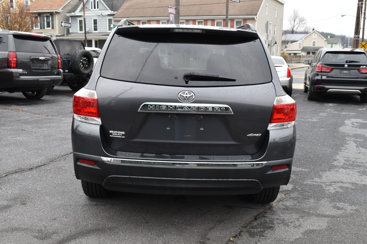 Toyota Highlander  2013