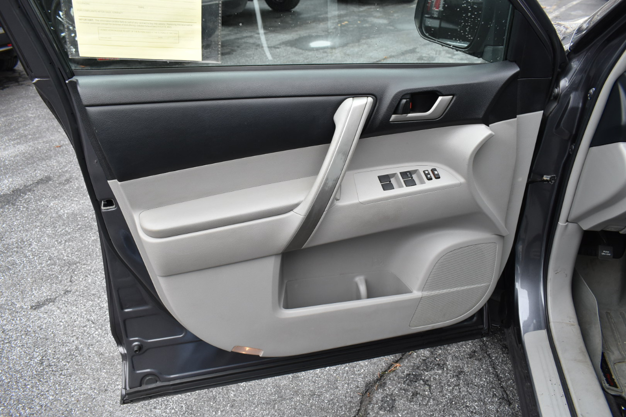 Toyota Highlander  2013