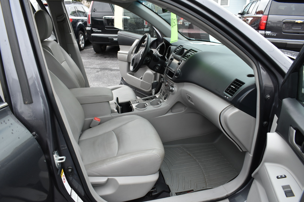 Toyota Highlander  2013