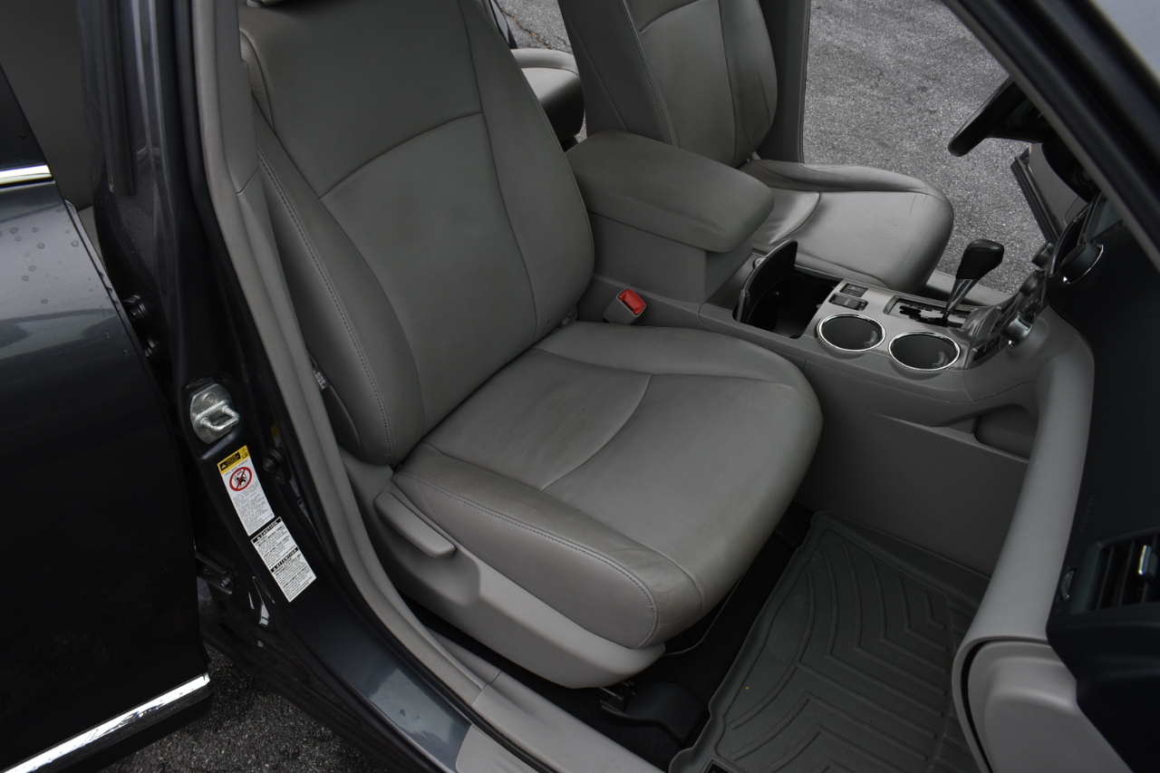 Toyota Highlander  2013