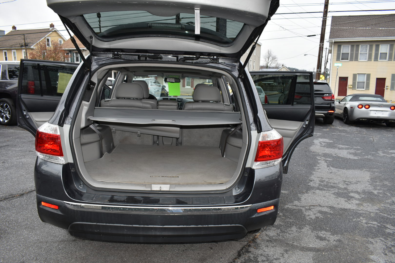 Toyota Highlander  2013