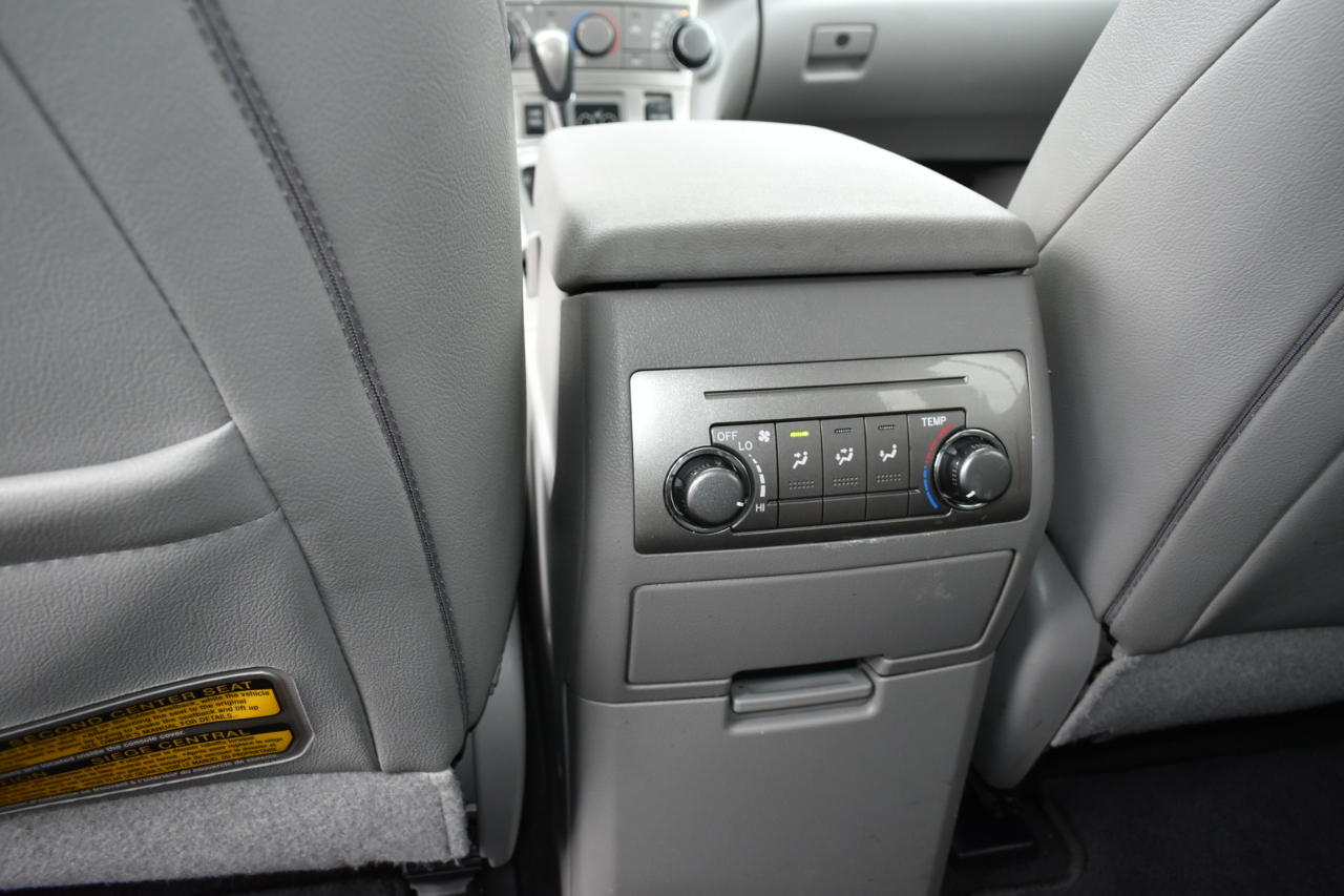 Toyota Highlander  2013