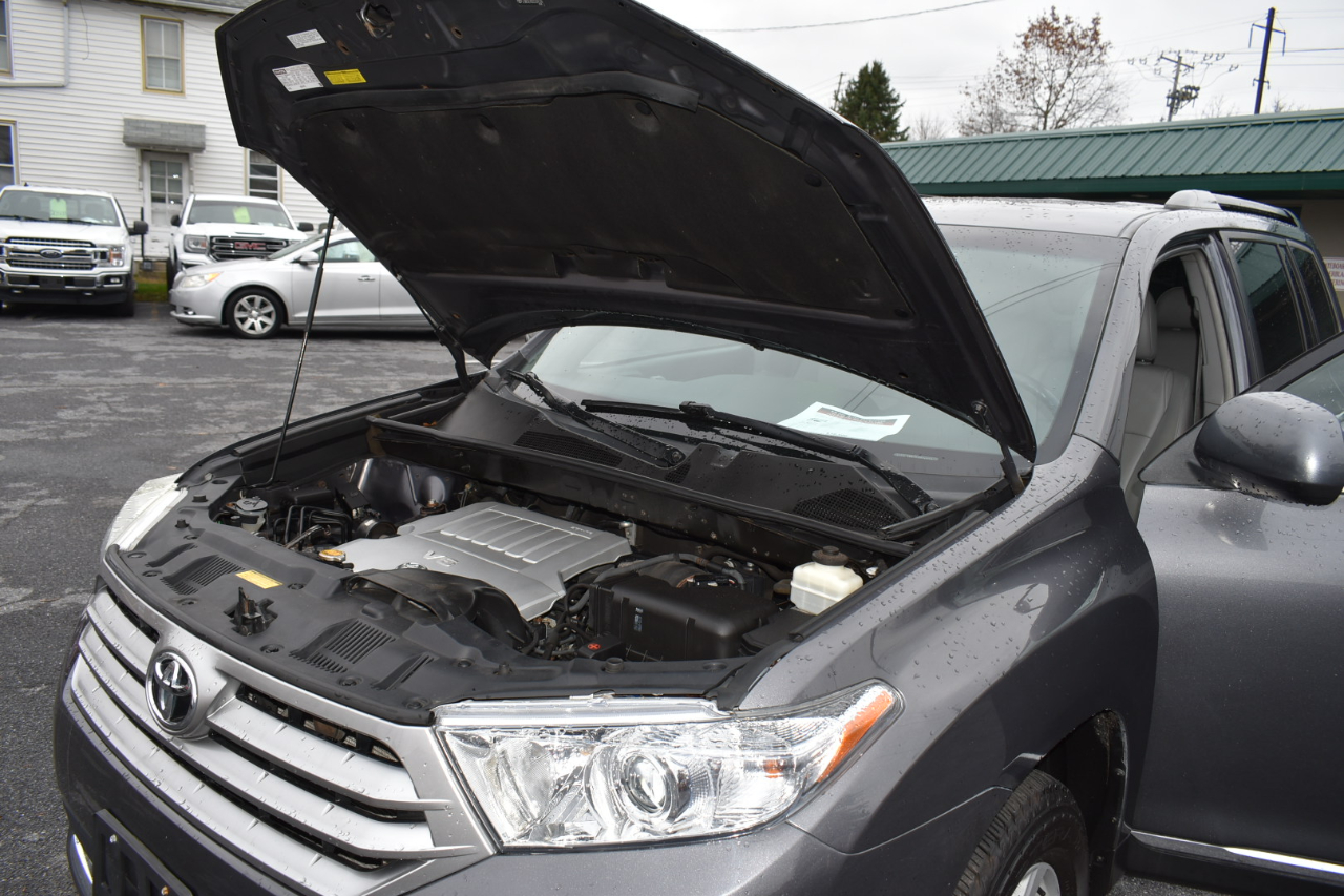 Toyota Highlander  2013
