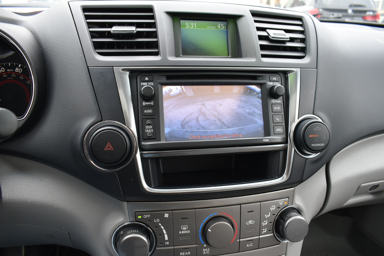 Toyota Highlander  2013