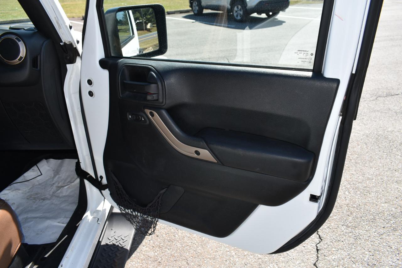 Jeep Wrangler Sahara 4WD 2017