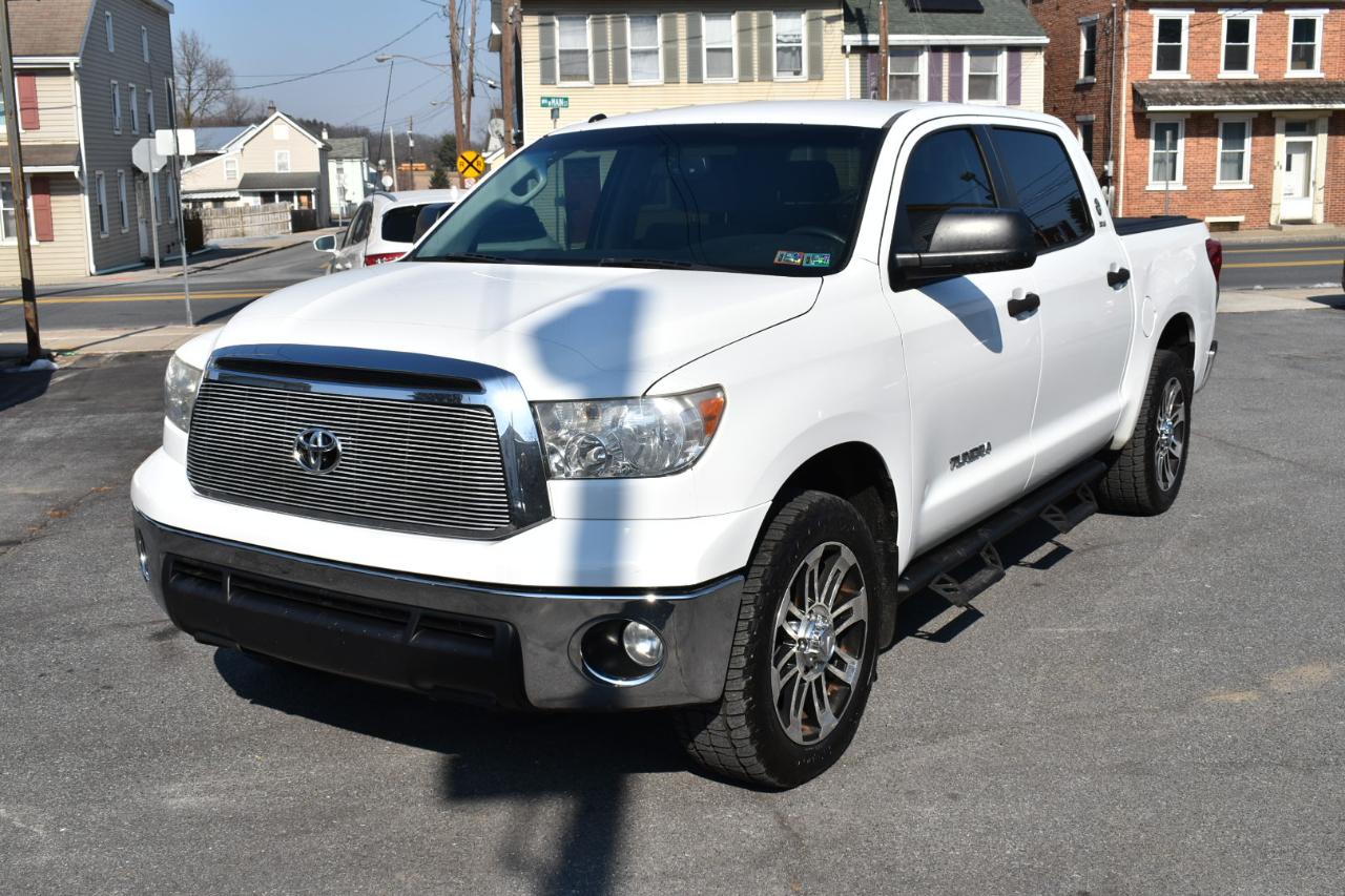 Toyota Tundra Tundra-Grade CrewMax 4.6L 2WD 2013