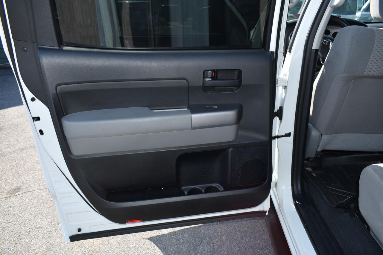 Toyota Tundra Tundra-Grade CrewMax 4.6L 2WD 2013