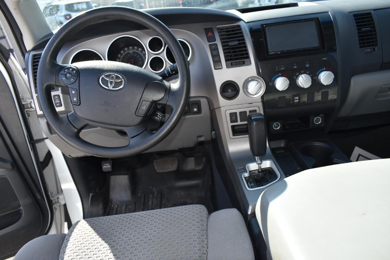 Toyota Tundra Tundra-Grade CrewMax 4.6L 2WD 2013