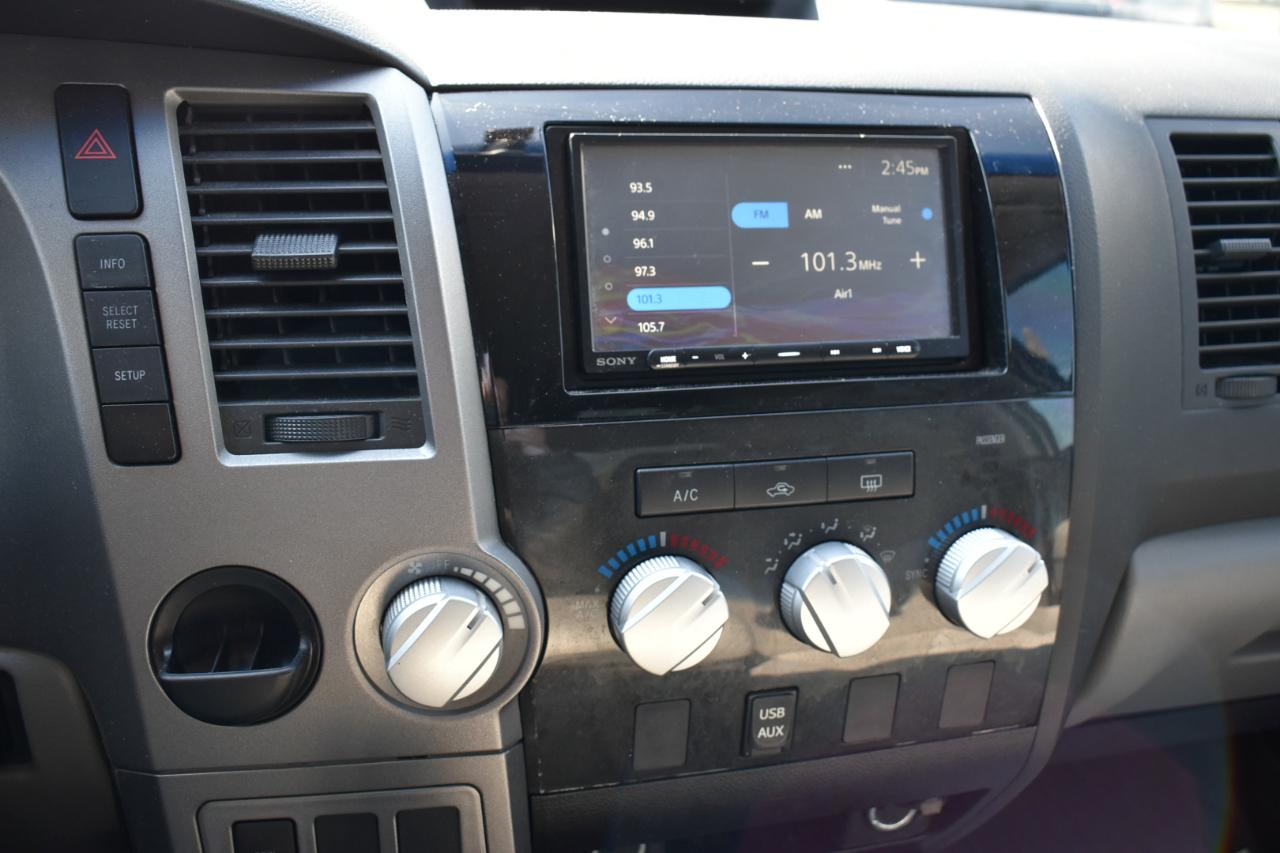 Toyota Tundra Tundra-Grade CrewMax 4.6L 2WD 2013