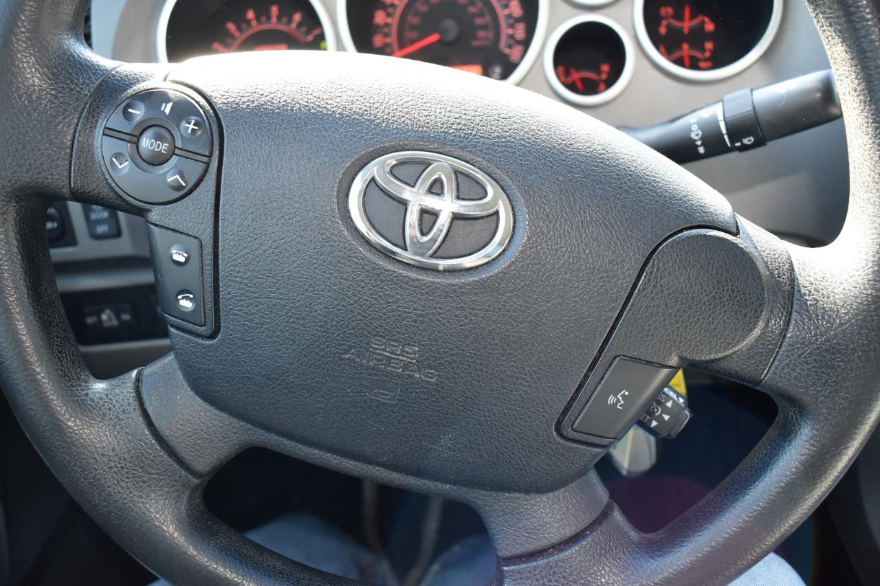 Toyota Tundra Tundra-Grade CrewMax 4.6L 2WD 2013