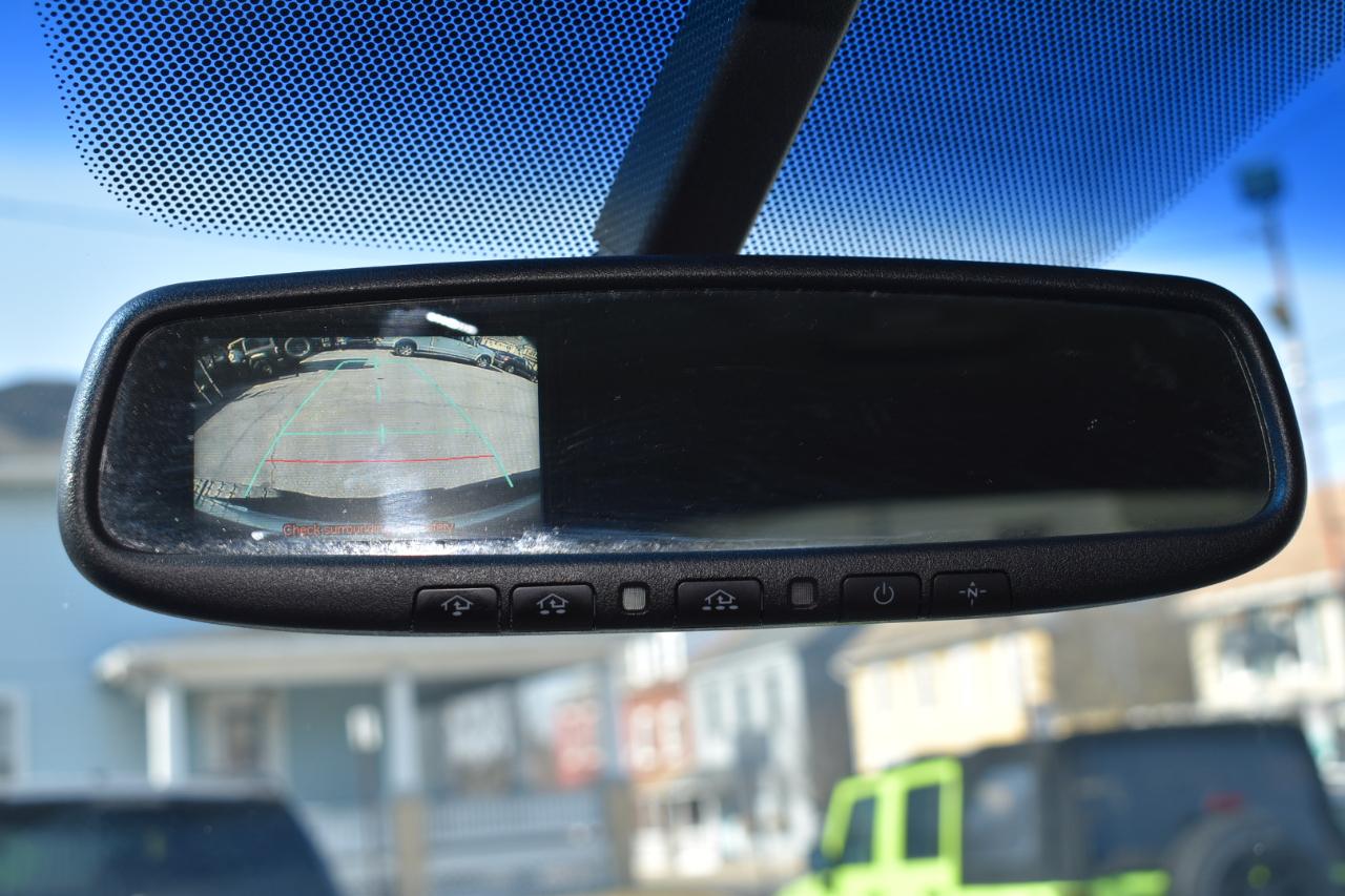 Toyota Tundra Tundra-Grade CrewMax 4.6L 2WD 2013