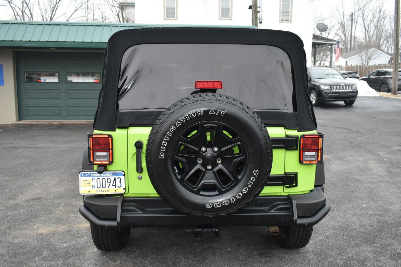 Jeep Wrangler Unlimited Sahara 4WD 2013