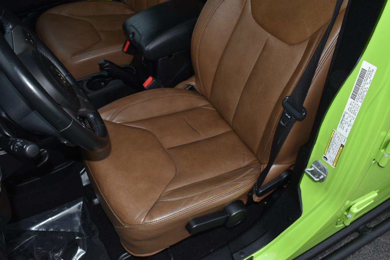 Jeep Wrangler Unlimited Sahara 4WD 2013