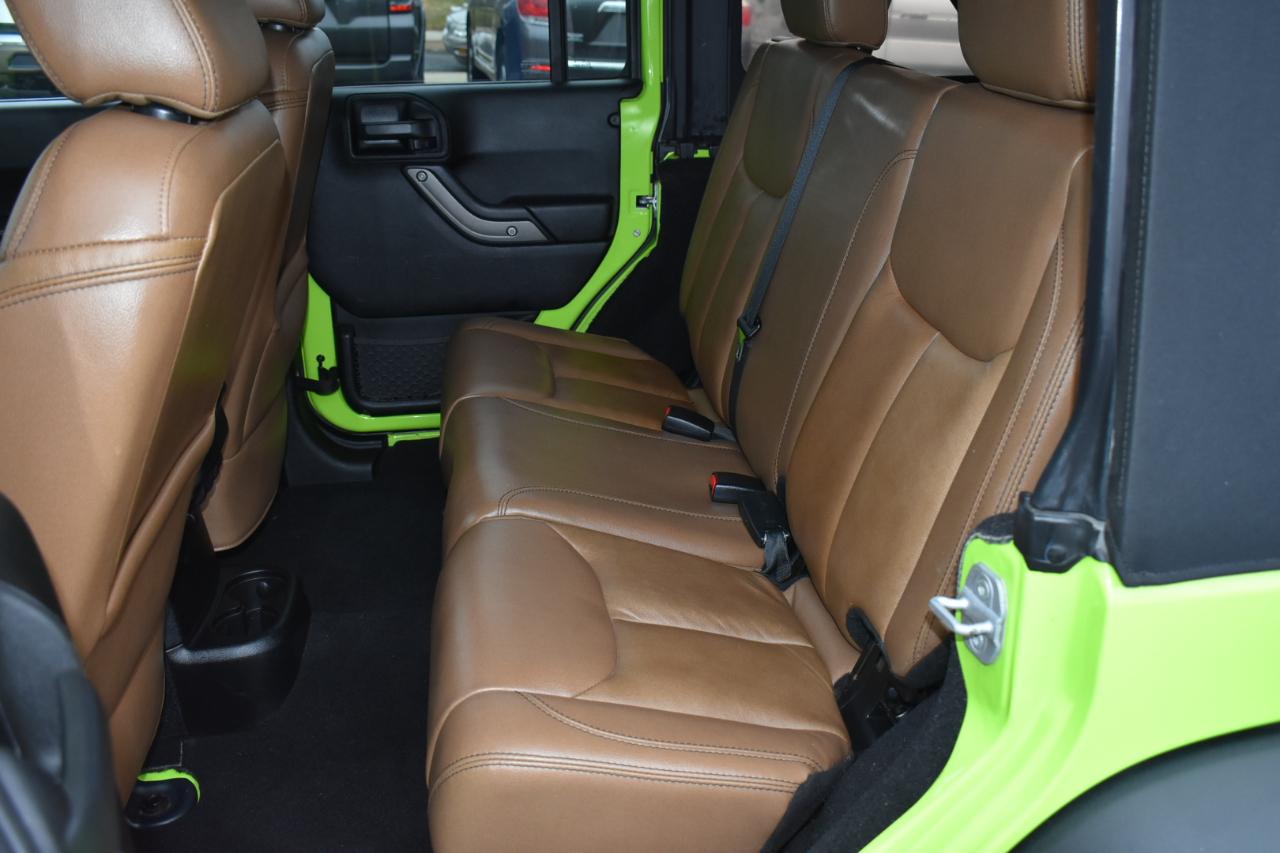 Jeep Wrangler Unlimited Sahara 4WD 2013