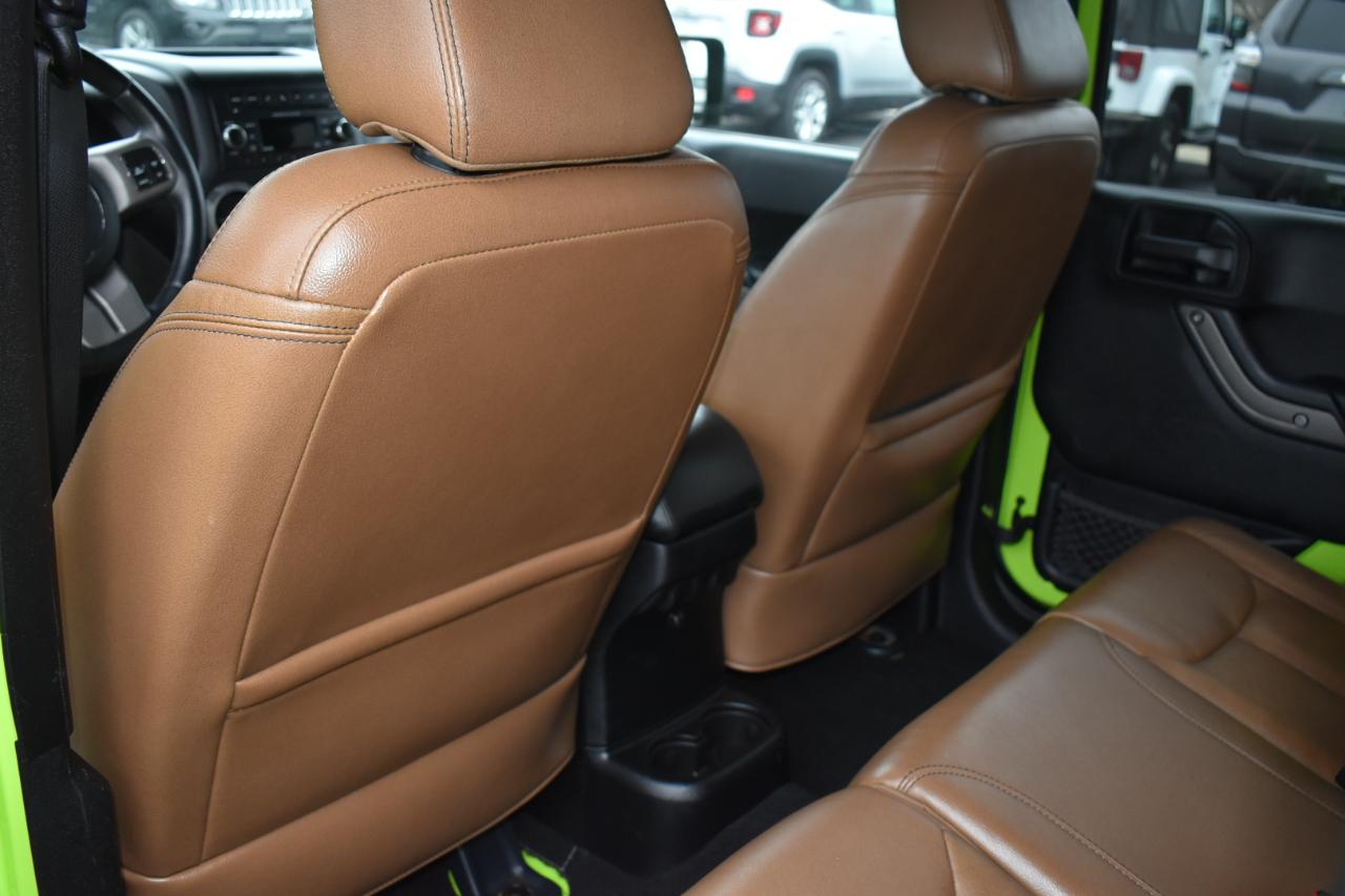 Jeep Wrangler Unlimited Sahara 4WD 2013