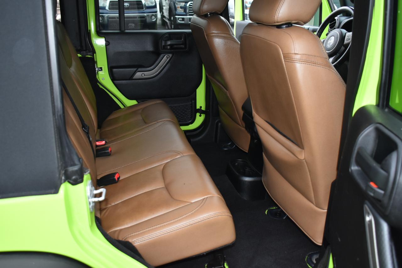 Jeep Wrangler Unlimited Sahara 4WD 2013