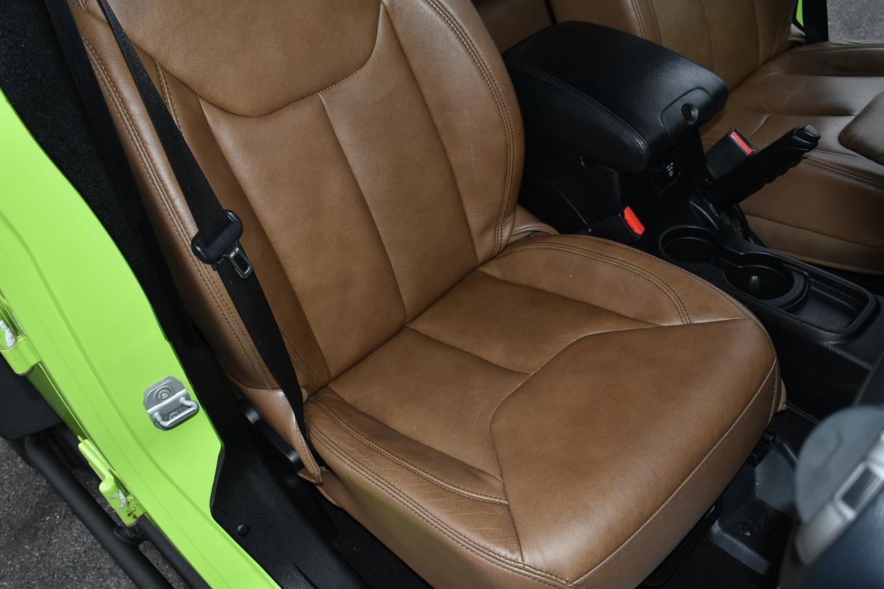 Jeep Wrangler Unlimited Sahara 4WD 2013