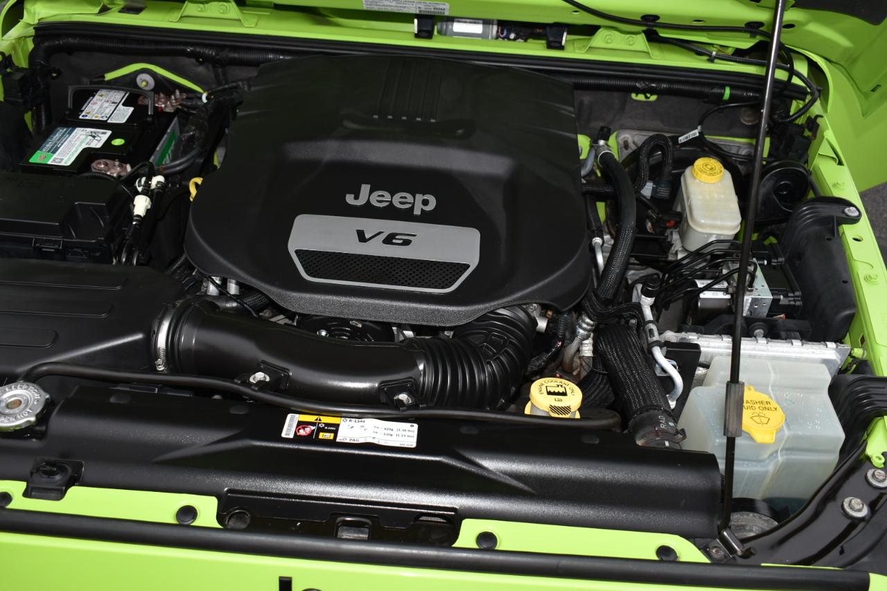 Jeep Wrangler Unlimited Sahara 4WD 2013