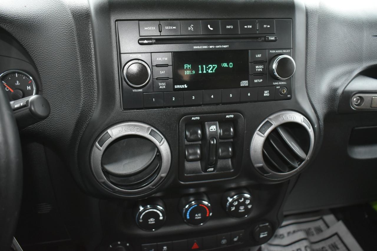 Jeep Wrangler Unlimited Sahara 4WD 2013