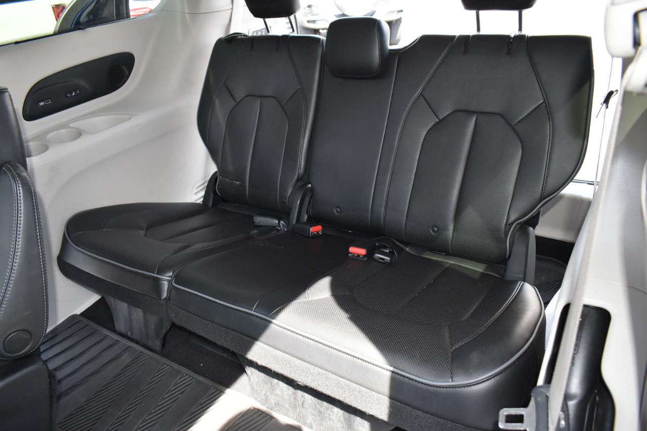 Chrysler Pacifica Limited 2017