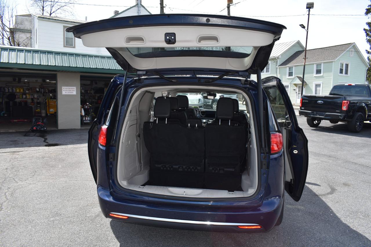 Chrysler Pacifica Limited 2017