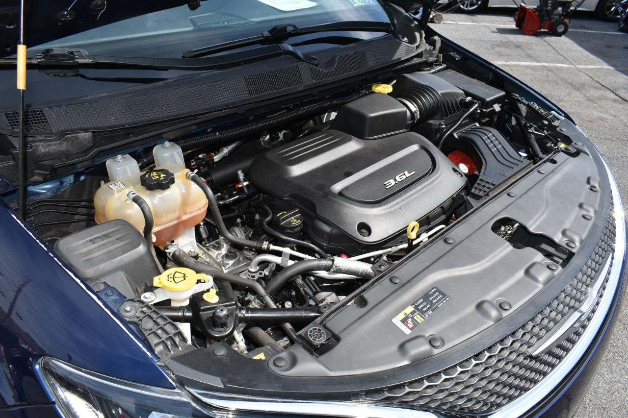 Chrysler Pacifica Limited 2017