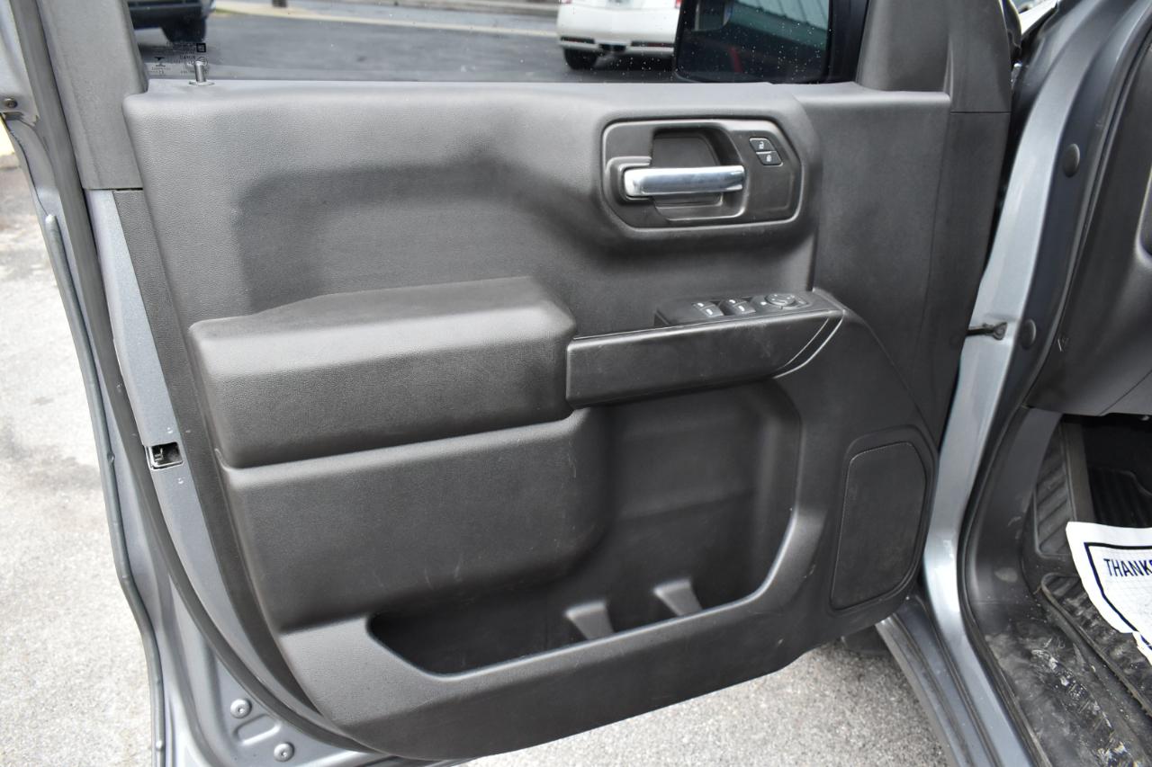 Chevrolet Silverado 1500 Custom Crew Cab Short Box 4WD 2021