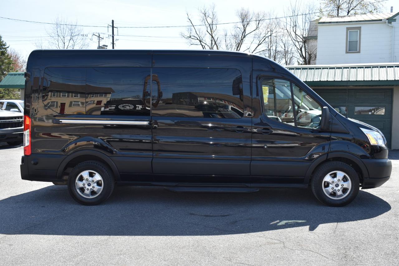 Ford Transit 350 Wagon Med. Roof XLT w/Sliding Pass. 148-in. WB 2019