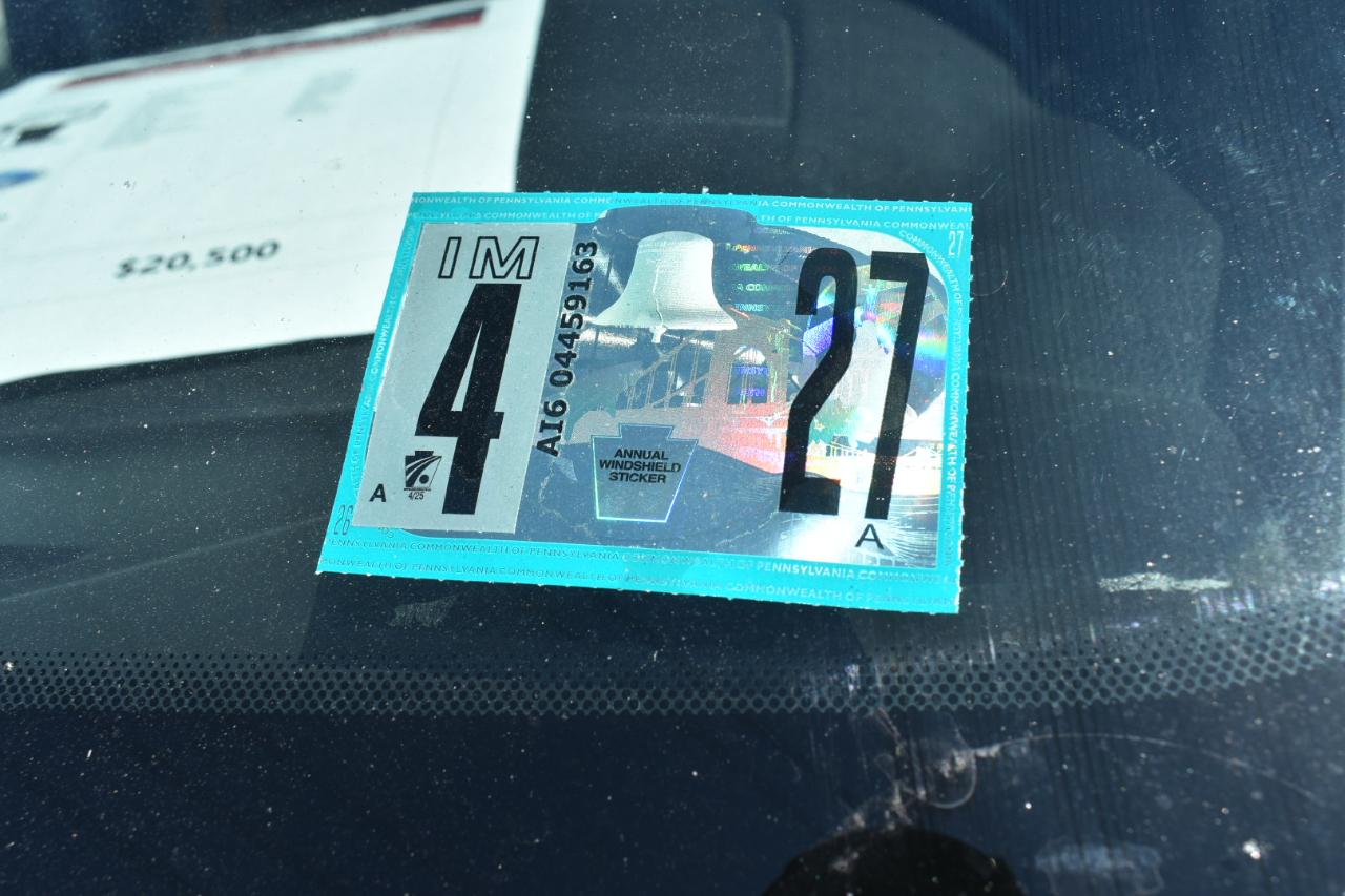 Ford Transit 350 Wagon Med. Roof XLT w/Sliding Pass. 148-in. WB 2019