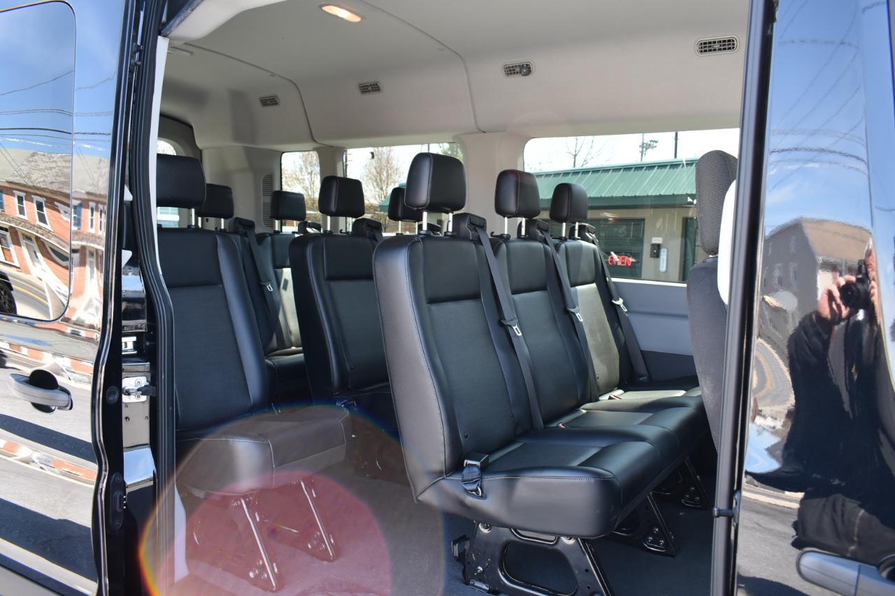 Ford Transit 350 Wagon Med. Roof XLT w/Sliding Pass. 148-in. WB 2019