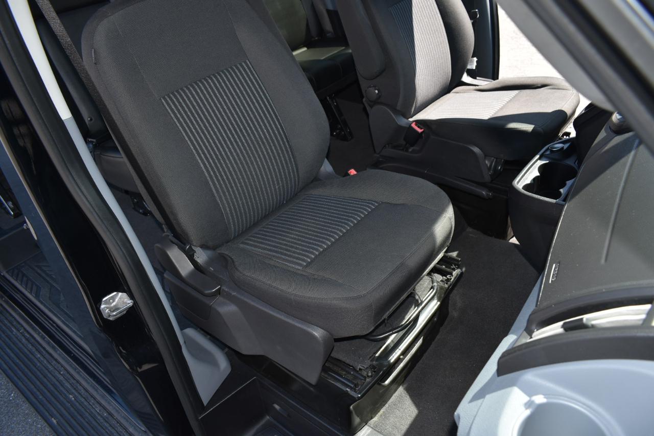 Ford Transit 350 Wagon Med. Roof XLT w/Sliding Pass. 148-in. WB 2019