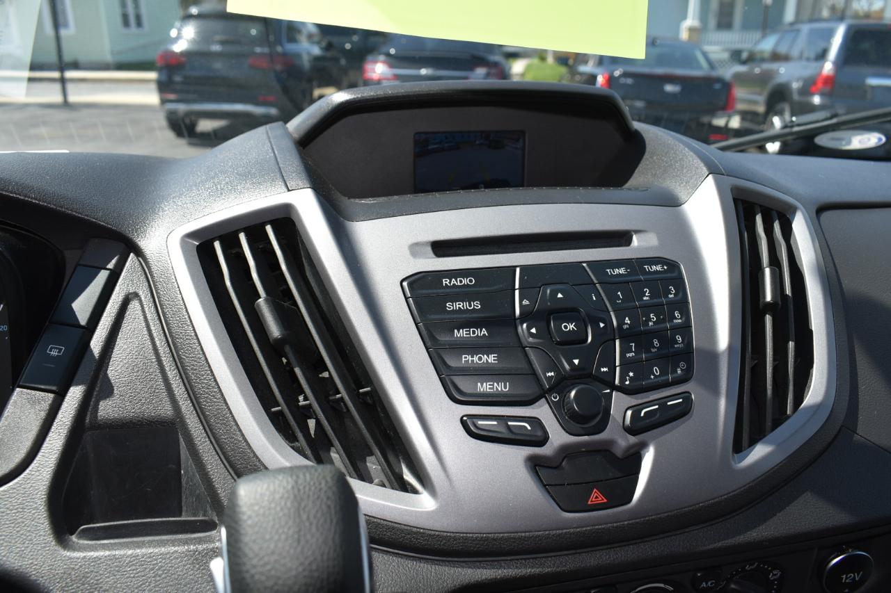 Ford Transit 350 Wagon Med. Roof XLT w/Sliding Pass. 148-in. WB 2019