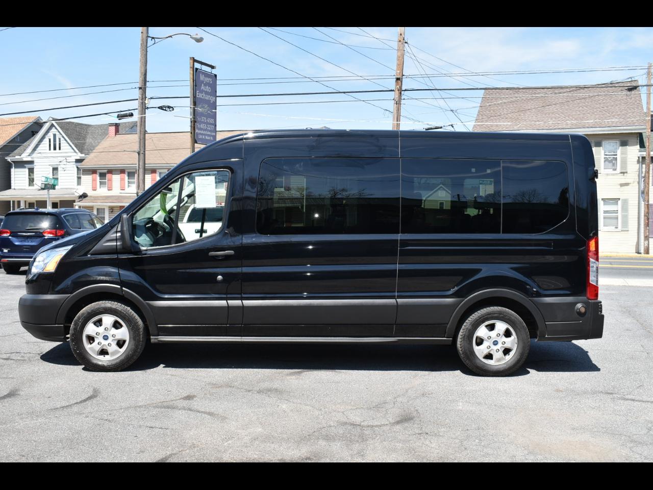 Ford Transit 350 Wagon Med. Roof XLT w/Sliding Pass. 148-in. WB 2019