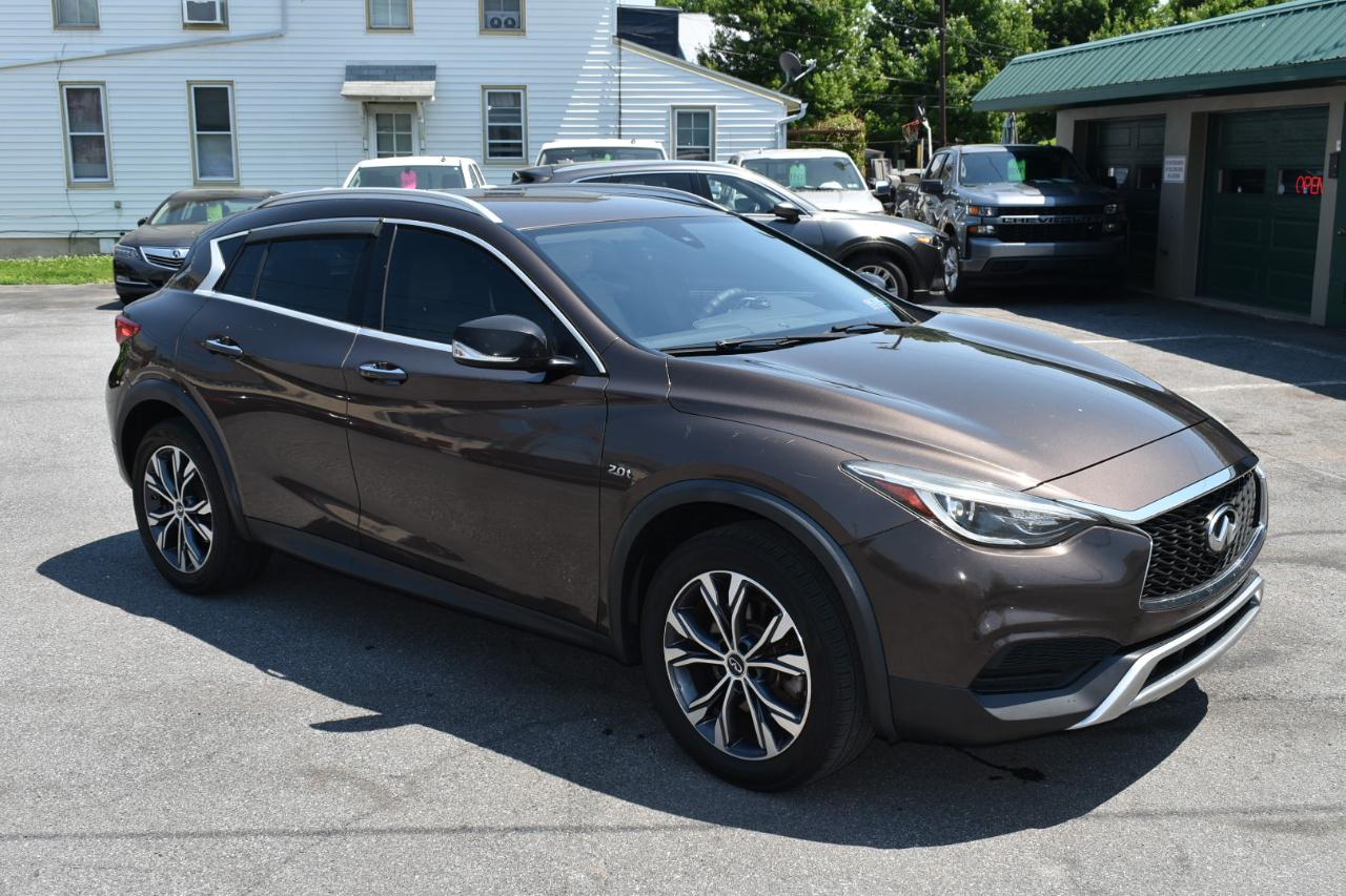 Infiniti QX30 Luxury AWD 2018