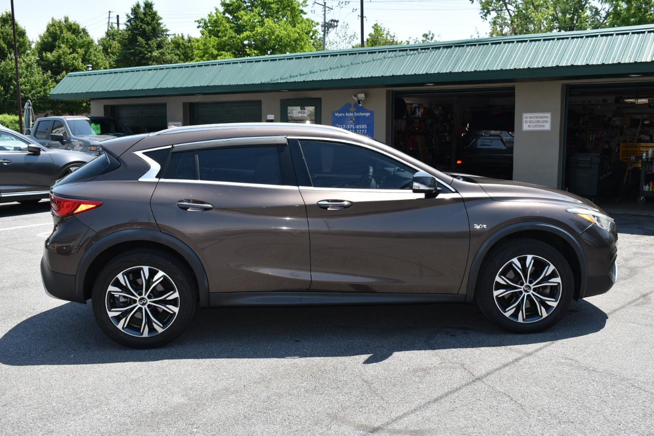 Infiniti QX30 Luxury AWD 2018