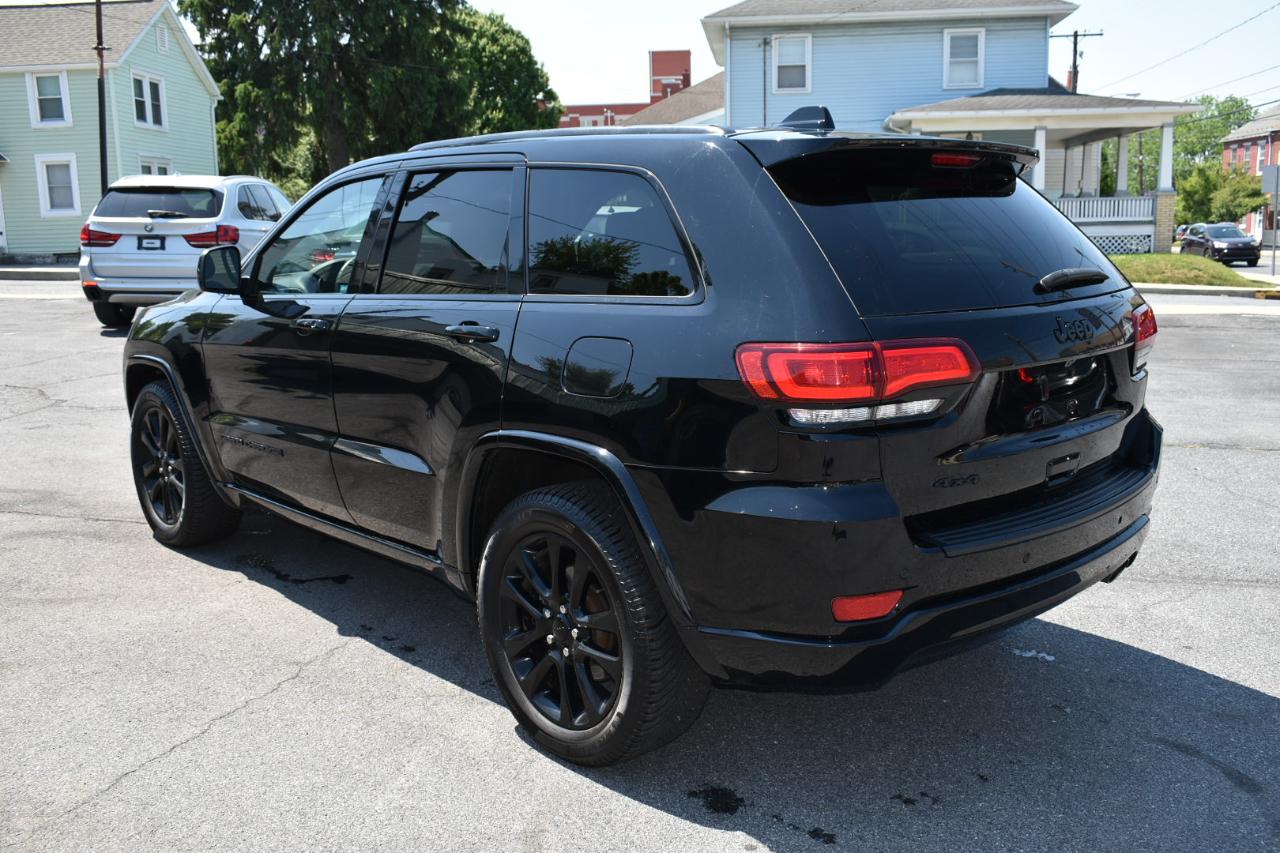 Jeep Grand Cherokee Altitude 4D SUV 4WD 2020