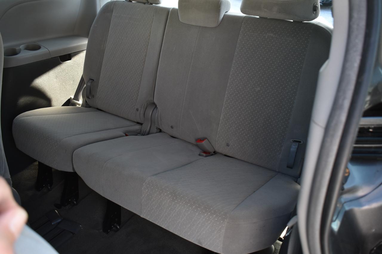 Toyota Sienna LE 8-Passenger 2018
