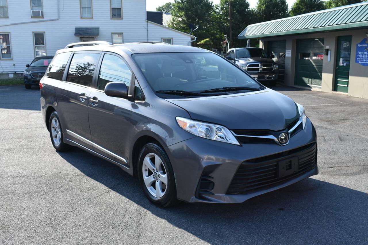 Toyota Sienna LE 8-Passenger 2018