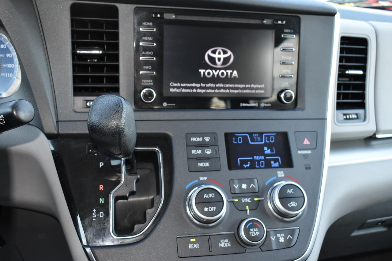 Toyota Sienna LE 8-Passenger 2018